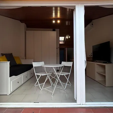 Апартаменты Zamboni Terrace *